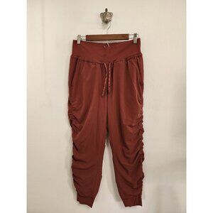 Athleta Attitude maple red lined activewear pants 4